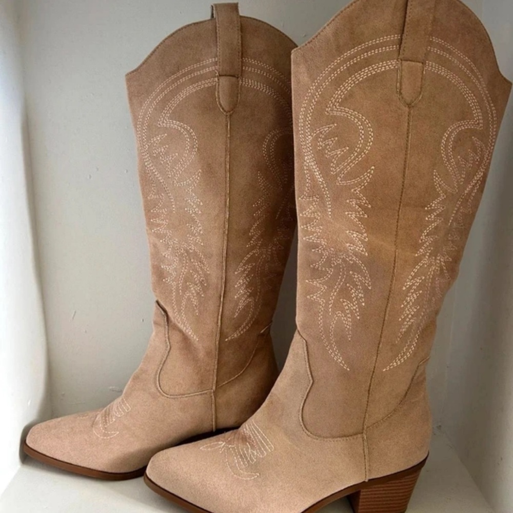 Boots Beige Women's Embroidered Heeled Boots